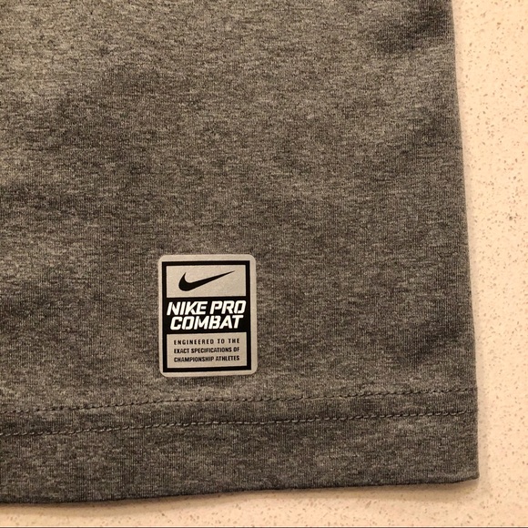 NIKE PRO COMBAT DRI-FIT COMPRESSION SHIRT - Picture 3 of 11